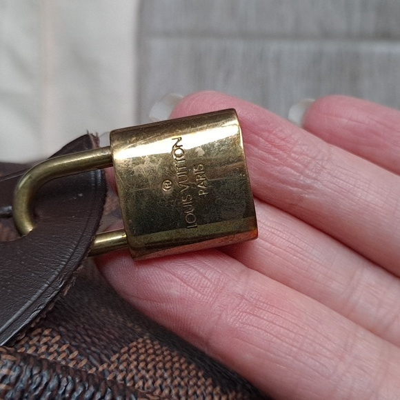 Authentic Louis Vuitton Speedy 30 - Picture 4 of 16